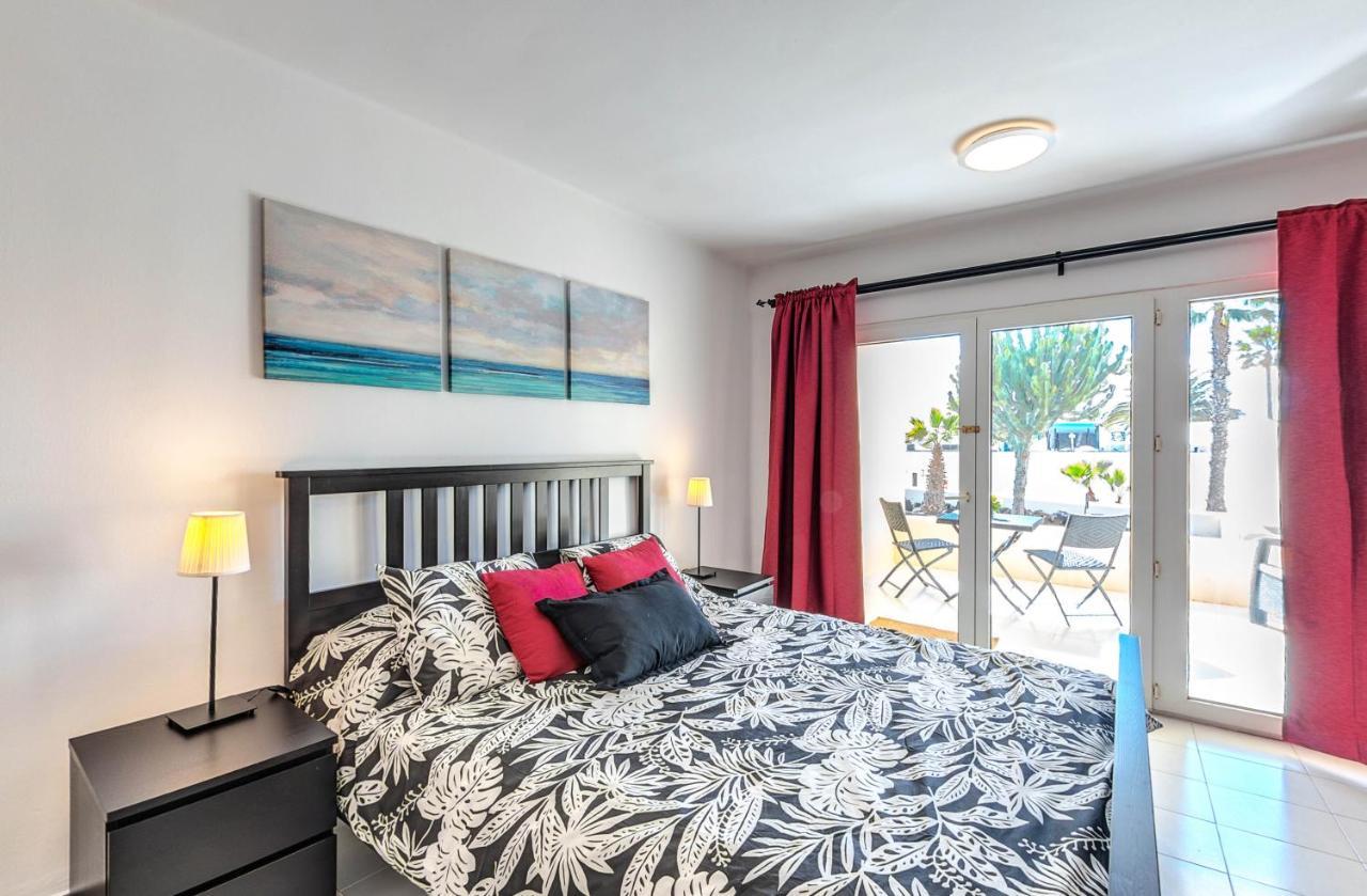 Apartamento Paternal Playa Roca. Costa Teguise Bagian luar foto