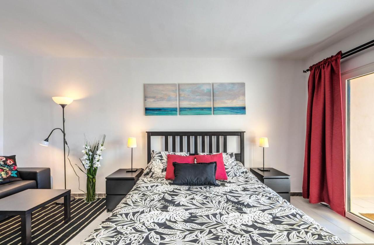 Apartamento Paternal Playa Roca. Costa Teguise Bagian luar foto