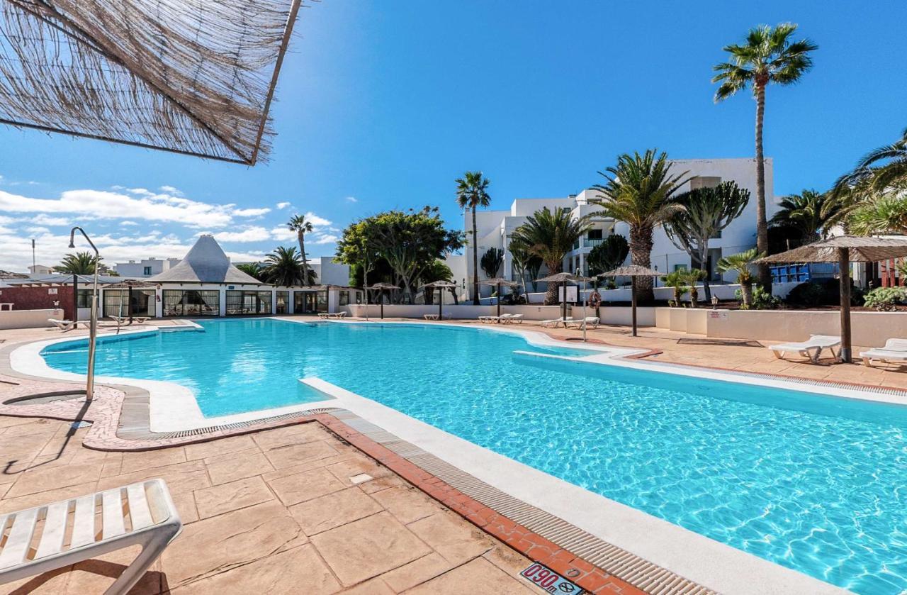 Apartamento Paternal Playa Roca. Costa Teguise Bagian luar foto